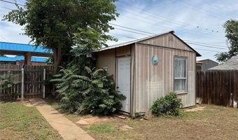711 E Walnut St, Altus, OK 73521