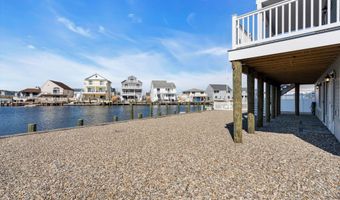 42 Carlyle Dr, Bayville, NJ 08721