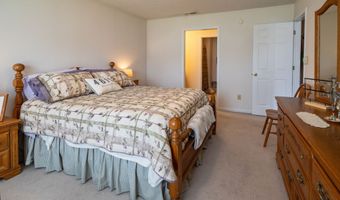 8199 Overbrooke Ln, Avon, IN 46123