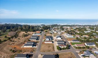 728 SEACREST Dr, Bandon, OR 97411