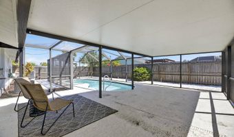 635 Jamaica Cir E, Apollo Beach, FL 33572