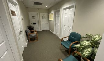 491 Main St, Branford, CT 06405
