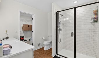 2106 Farm Valley Rd, Adrian, MI 49221