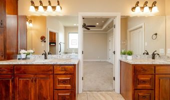 2106 Ridgecrest Dr, Weatherford, TX 76087