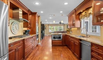 77 Shore Rd, Amityville, NY 11701