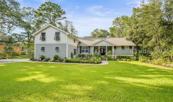 9 Bajala Dr E, Beaufort, SC 29907