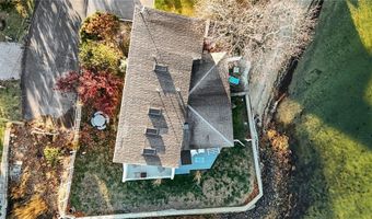 99 Smith St, Bristol, RI 02809