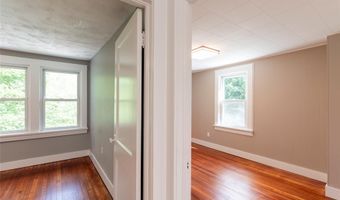 17 S Airmont Rd, Airmont, NY 10901