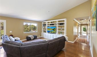 707 S Live Oak Park Rd, Fallbrook, CA 92028