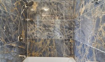 8703 VILLAGE GREEN Ct, Alexandria, VA 22309