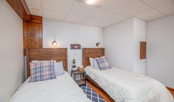 4 Tabert Ln, Belgrade, ME 04917