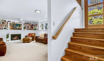 2921 N Arran Ct, Boise, ID 83702