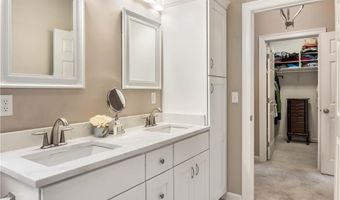 500 Sachem Rd, North Kingstown, RI 02852