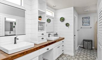1561 Conway Dr, Escondido, CA 92027