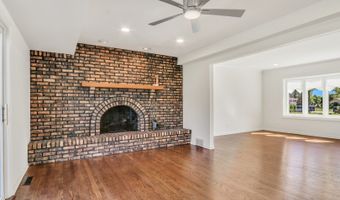 1430 W Jo Ann Ln, Addison, IL 60101