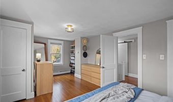 35 Barney St, East Providence, RI 02916