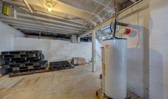 805 W 4th St, Bicknell, IN 47512