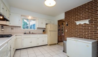 874 Hillandale Dr, Antioch, IL 60002