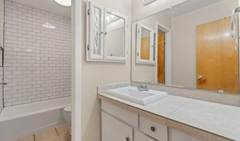 1601 Pennsylvania St NE Unit R16, Albuquerque, NM 87110