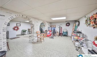 3016 Coplay Ln, North Whitehall, PA 18052