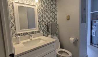 5 Front St, Brooklyn, CT 06234