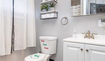 3 Hilltop St, Johnston, RI 02919