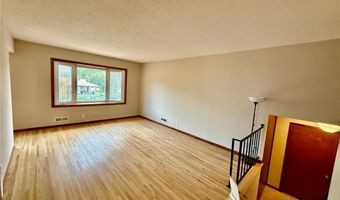 188 150th St W, Apple Valley, MN 55124