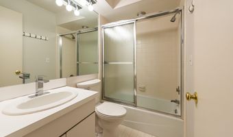 22 Haverhill Ct, Ann Arbor, MI 48105