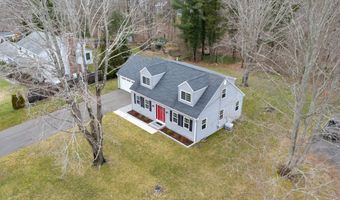 38 Horseshoe Rd, Guilford, CT 06437