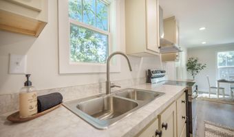 103 Bush Dr, Bonneau, SC 29431