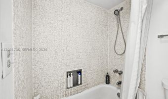 3101 N Country Club Dr 209, Aventura, FL 33180