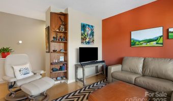 9 Glen Meadows Rd, Arden, NC 28704