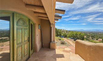 30 Camino Sanador, Santa Fe, NM 87505
