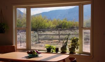 52 Road 8UC, Clark, WY 82435