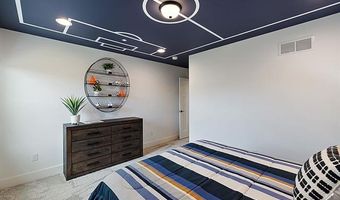 6151 N TRAILWOODS Dr, Ann Arbor, MI 48103