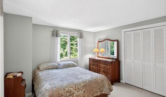 5 Shingle Mill Dr, Canton, CT 06019