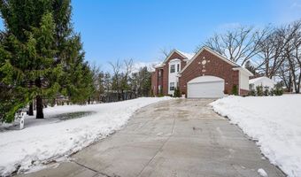 1360 Fairlane Dr, Ann Arbor, MI 48104