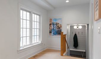 8 Twixt Rd, Cornwall, CT 06753