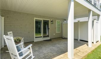 100 Algonquin Rd 13, Narragansett, RI 02882