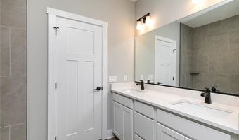 529 Meadows Ct, Polk City, IA 50226