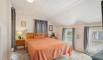 203 Grove St, Bangor, ME 04401