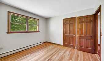 6 Victoria Dr, Colchester, CT 06415