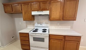 15 Pennine Ln, Bella Vista, AR 72714
