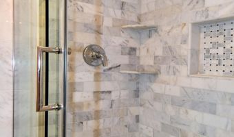 5301 WESTBARD Cir 419, Bethesda, MD 20816