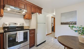 5 Nelson St, Attleboro, MA 02703