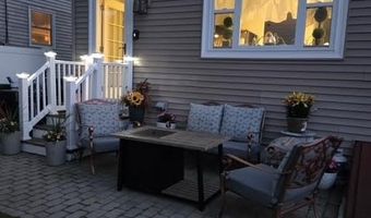 435 Cabot St B, Beverly, MA 01915