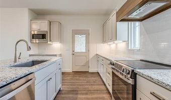 5916 Coldspring Ln, Bartlesville, OK 74006