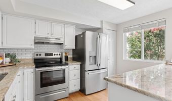 6033 HYDRANGEA Dr, Alexandria, VA 22310
