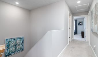 81 Batcheller Ave, Cranston, RI 02920