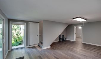 3329 Tally Ho Ln, Madison, WI 53705